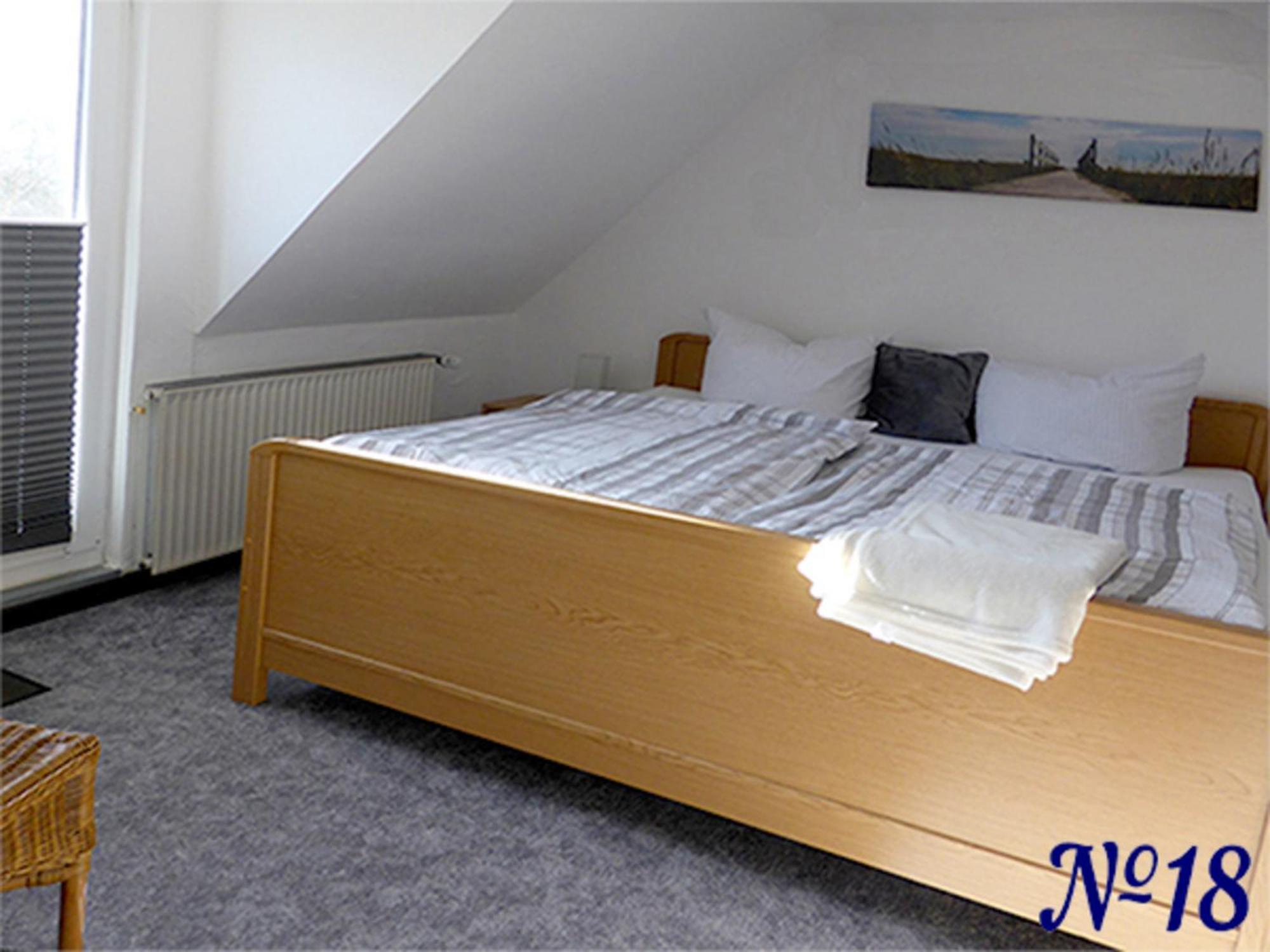 Ferienwohnung Gerhards Esens Bagian luar foto